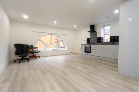 Hawke Place, London, SE16 photo 3
