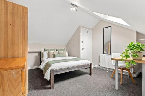 5 Bedroom Terraced in NG7 1PW