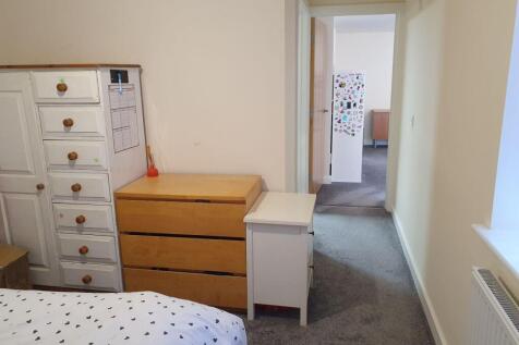 Bedroom to lounge.jpg