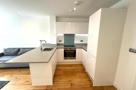 Kitchen pic 2.jpg