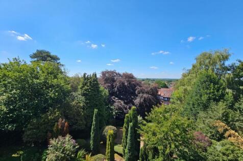 East Downs Road, Bowdon photo 5