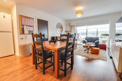 Kitchen/Living Room