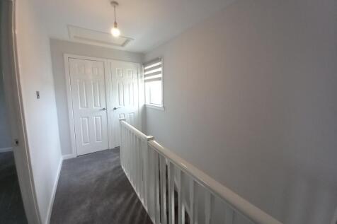 Meldrum Court, Dunfermline, KY11 photo 4