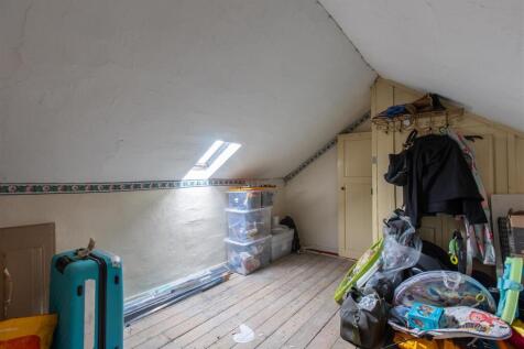 Castle Road 5 Attic-2.jpg