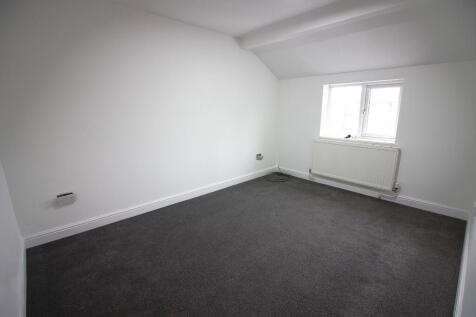 Middle Flat 2 Bed photo 2