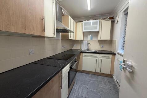 Holtdale Close, Adel, Leeds photo 3