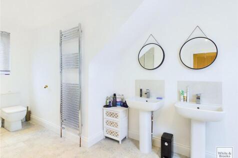 Ensuite/Bathroom