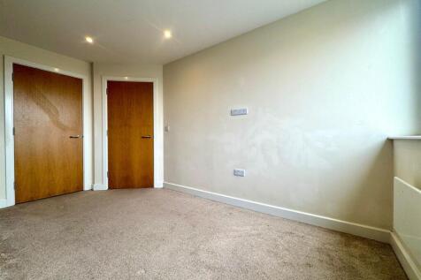 Second bedroom pic 2.jpeg