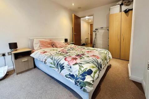 One Brewery Wharf, Waterloo Street, Leeds, West Yorkshire, LS10 photo 4