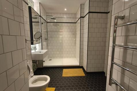 Grantham House, 46 Botanic Square photo 3