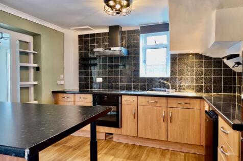 Kitchen_11_Belloc_Close.jpeg