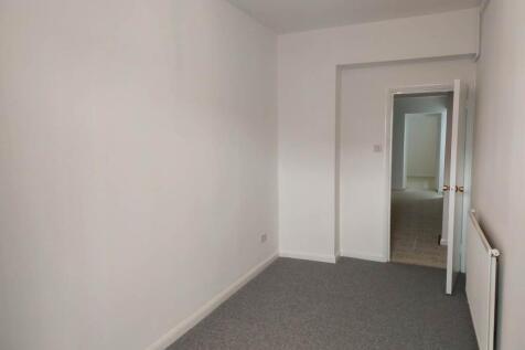 Front Bedroom (aspec