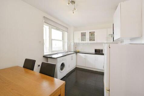 3-bed flat on Cranleigh Street, Somers Town, NW1, £3,699/mo