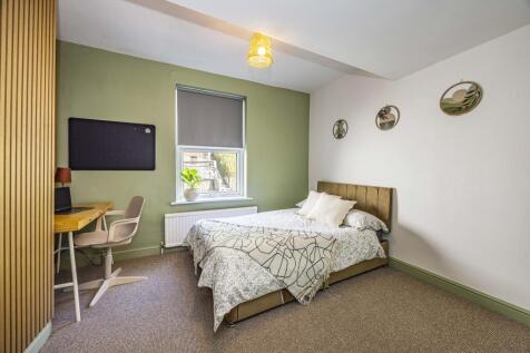 5-bed terraced on Newly Refurbished // West End // 5 Bed // AUG 2027, £498/mo