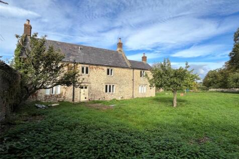 4-bed detached on Charming four bedroom detached farmhouse - Kilmersdon, Nr Radstock / Babington House, £2,500/mo