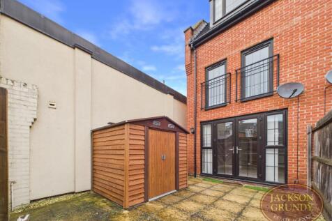 Thenford Mews
