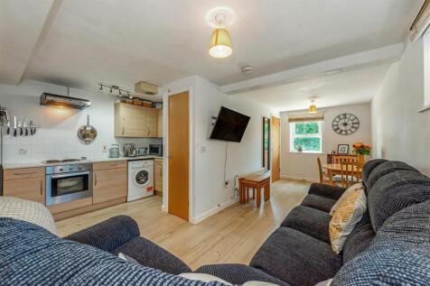 Sitting/Kitchen