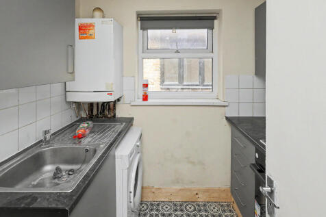 37 Woodhouse Road, Leytonstone, London E11 3NU