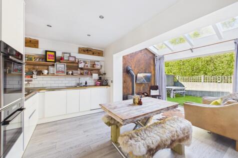 Kitchen diner lounge 