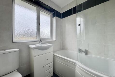 Lee Way, Kirkburton, Huddersfield, HD8 0XB photo 4