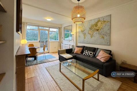 Spacious Reception Room With Original Pine Floors