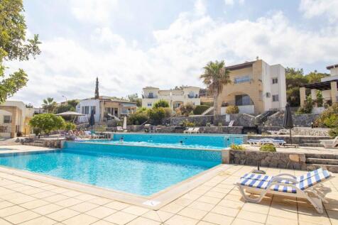 3-bedroom resale fully furnished semi-detached townhouse + communal pool + large terrace with sea views + walking distance to the beach Image 9999 1