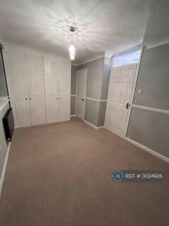 Bedroom Aspect 2
