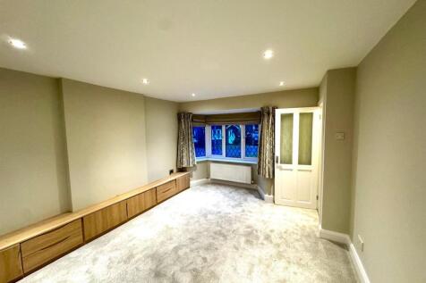 WhatsApp Image 2025-11-21 at 16.18.01.jpeg