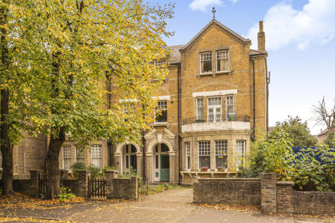 London, SE13 - property photo