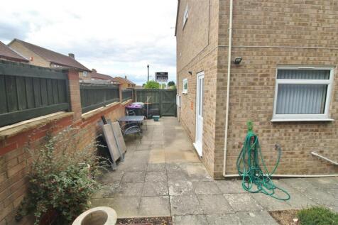 REAR GARDEN -