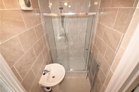 Family Showeroom a.JPG