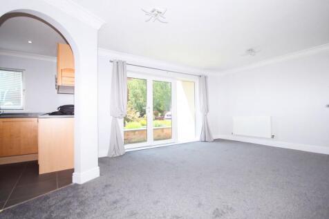 Kings Gate, Horsham, RH12 photo 3