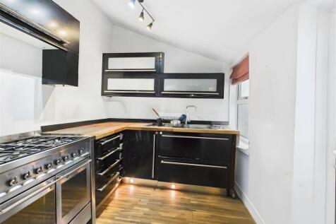More about living with Mighty Student Living...
