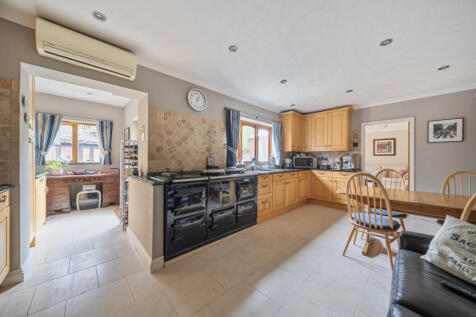 1385387-1-6932f86...