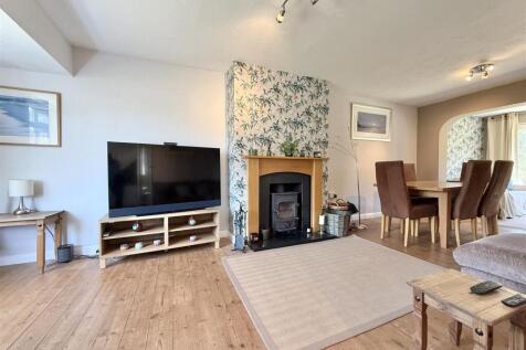 Living Area Towards Dining Area.JPG