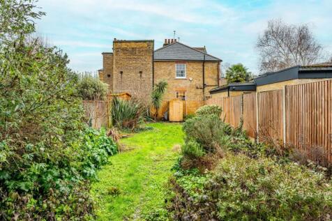 London, N16 - property photo