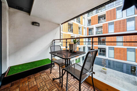 1521244-4-6aaa67a...