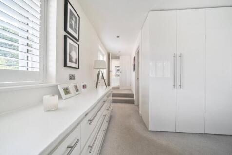 Main Bedroom Entranc