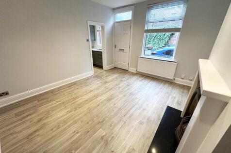 Highbury Place, Meanwood, Leeds, West Yorkshire. photo 3