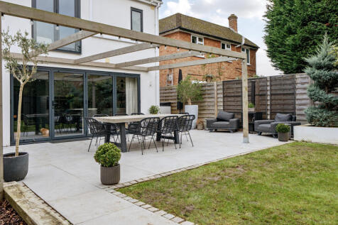 1383560-5-691f30b...