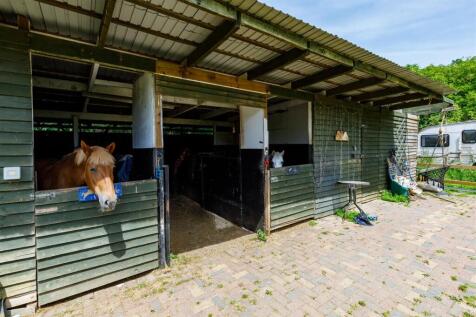 Gardens/amenity/paddock Land