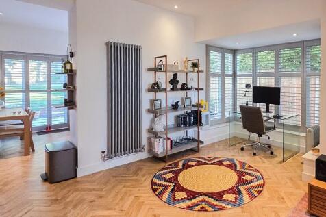 Living area (5)