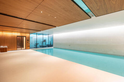 6 bed, 6 bath House in London - Photo 11