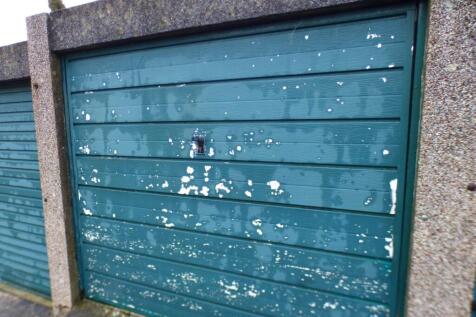 GARAGE TWO