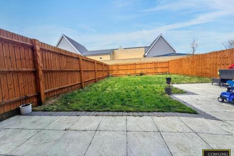PRIVATE REAR GARDEN