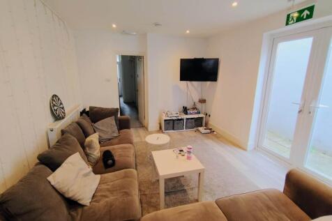 Living room (2)