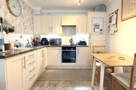 OPEN PLAN DINING KITCHEN