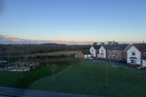 Yew Tree Way View.jpg