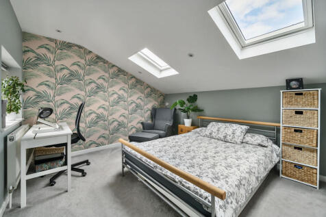 1328012-6-688a2bf...