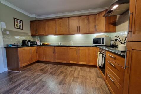KITCHEN.jpeg